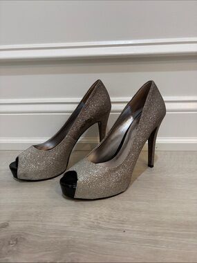 Guess Glitter Peep-Toe High Heels in Silver and Black